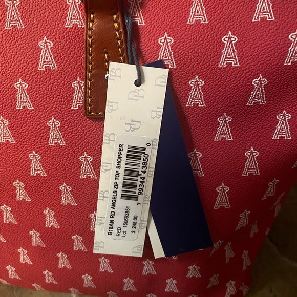 Dooney & Bourke mlb Angels purse - Picture 4 of 6